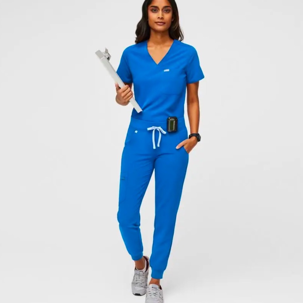 FIGS Zamora Joggers in Royal Blue